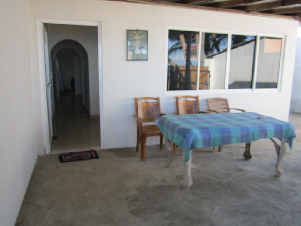 Anicia Beach House Negombo Exterior foto