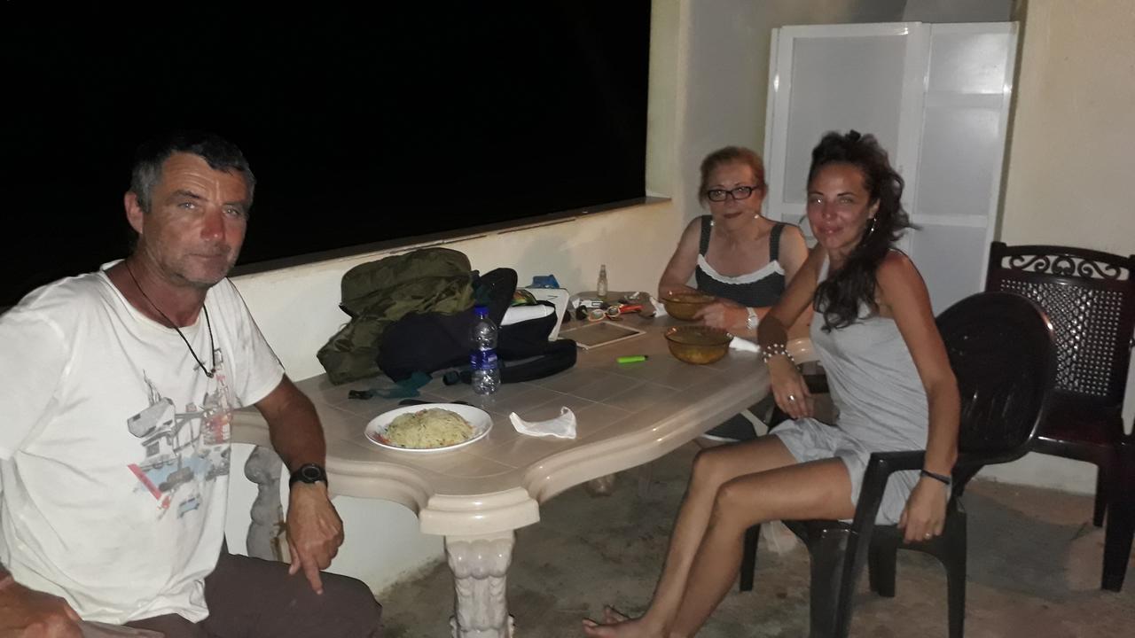 Anicia Beach House Negombo Exterior foto