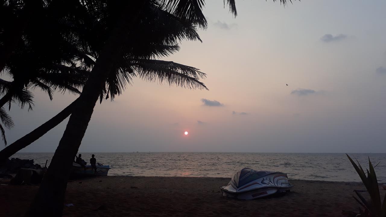 Anicia Beach House Negombo Exterior foto