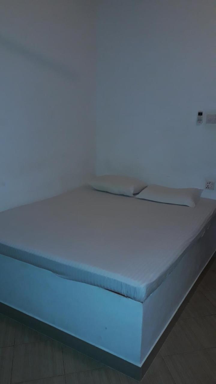 Anicia Beach House Negombo Exterior foto