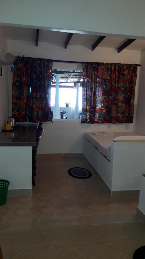 Anicia Beach House Negombo Exterior foto