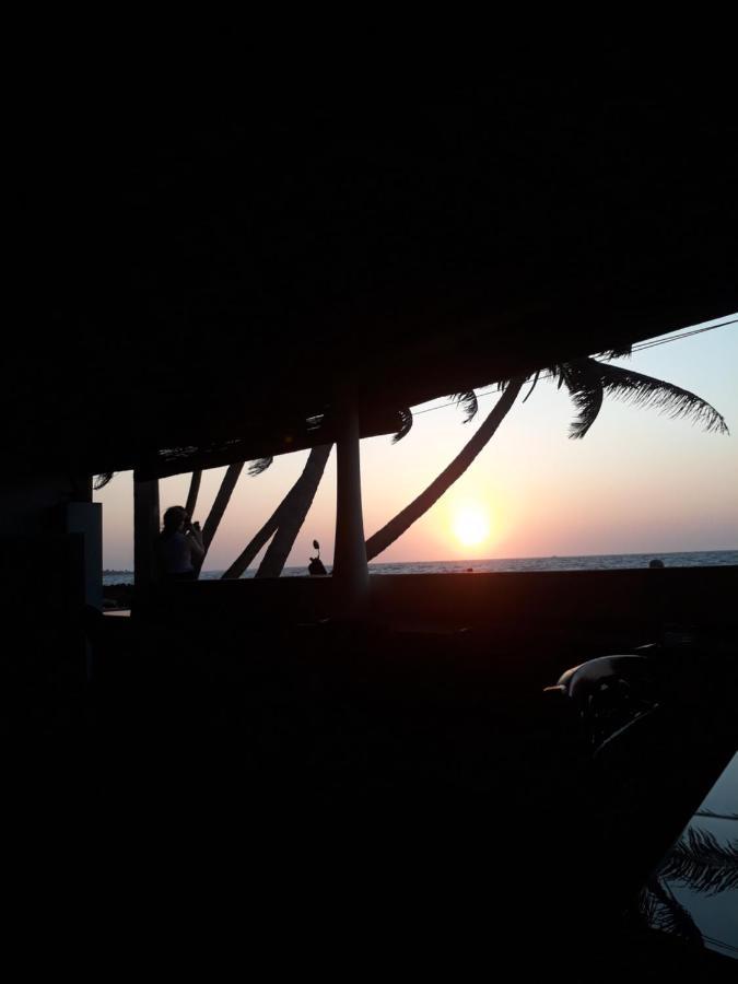 Anicia Beach House Negombo Exterior foto